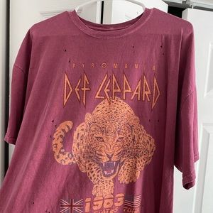 Urban Outfitters Def Leppard Graphic Tee